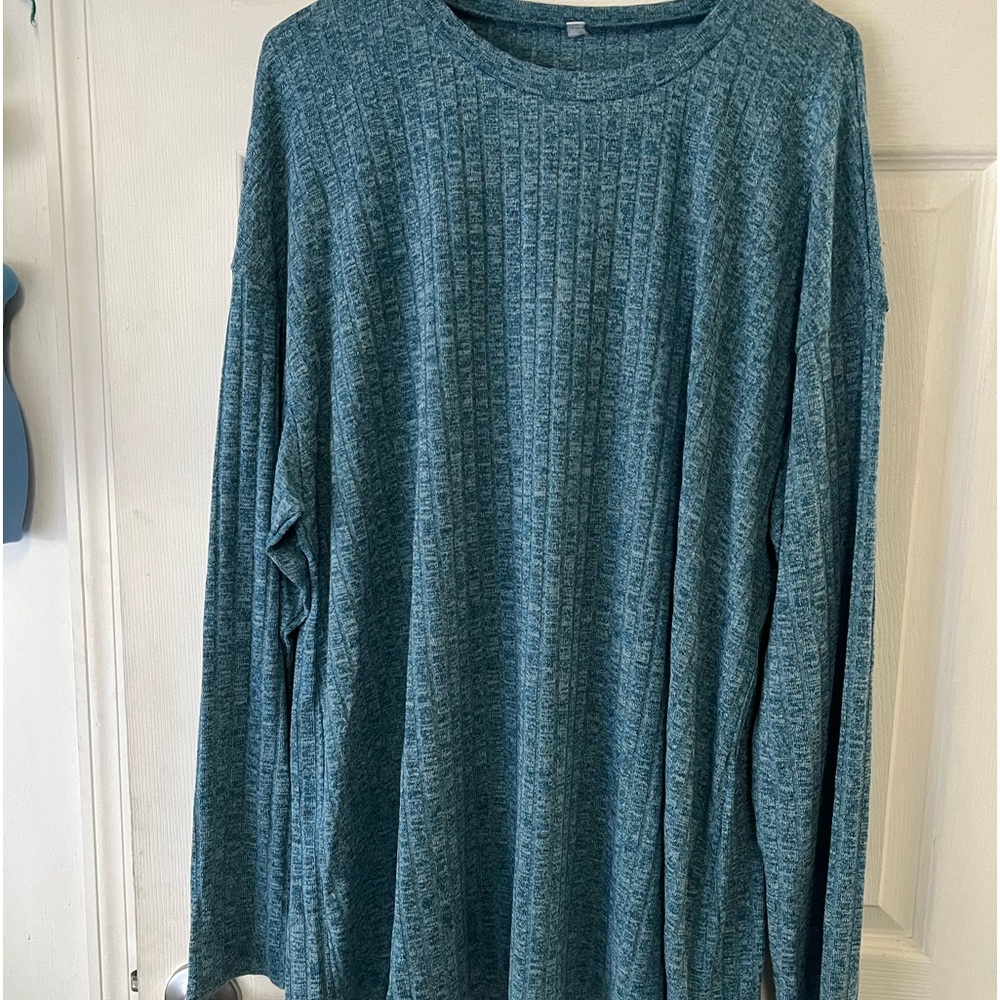 Long sleeve blue top polyester